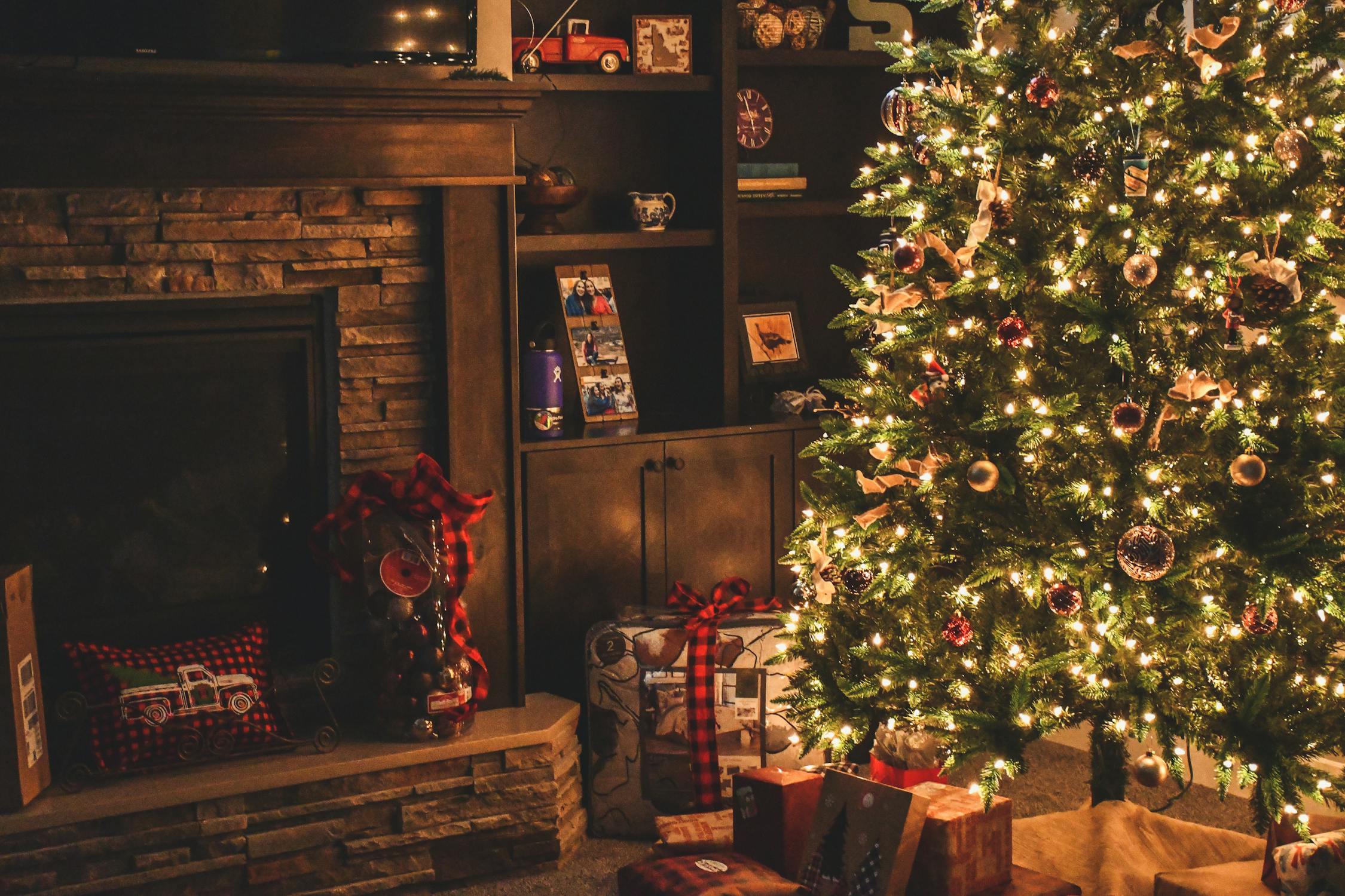 Which Stores are open on Christmas Day