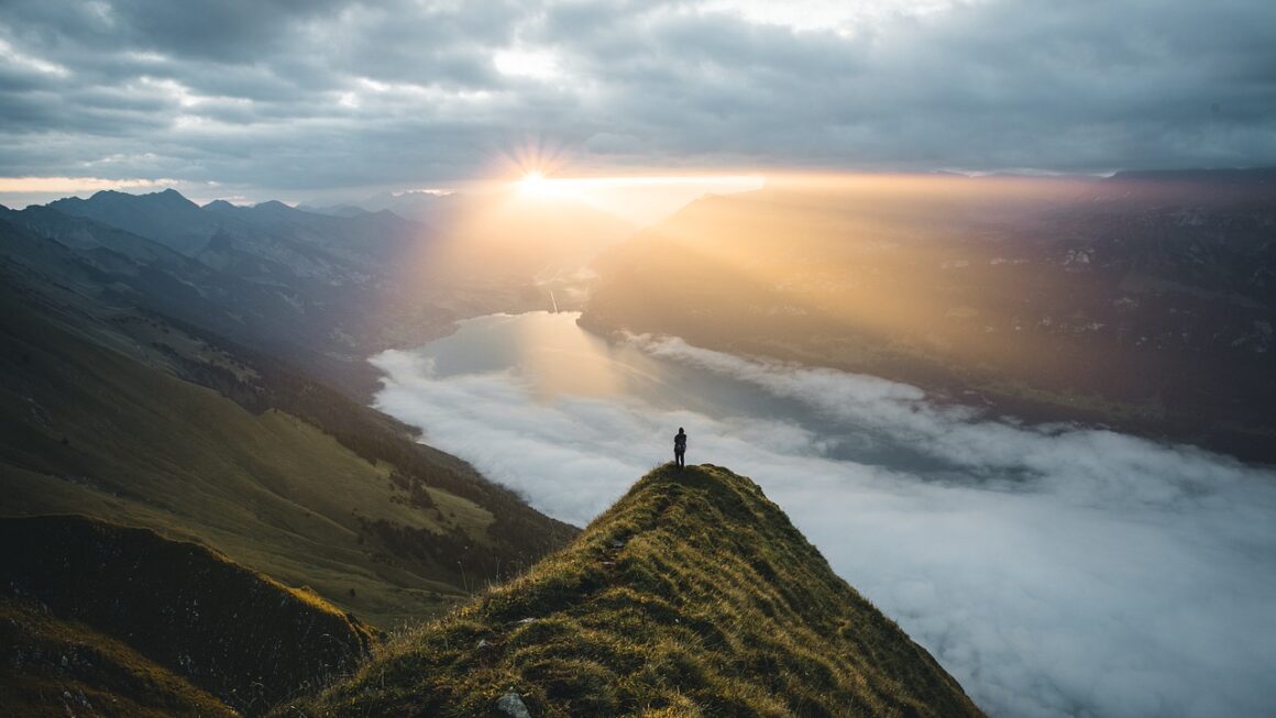 Morning Routine of Successful People: 10 Habits to Boost Productivity and Success