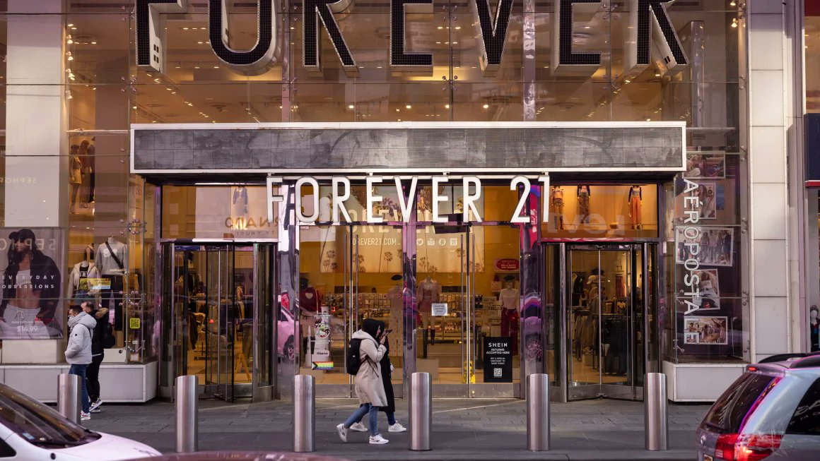 5 Shocking Reasons Behind Forever 21 Massive Store Closures