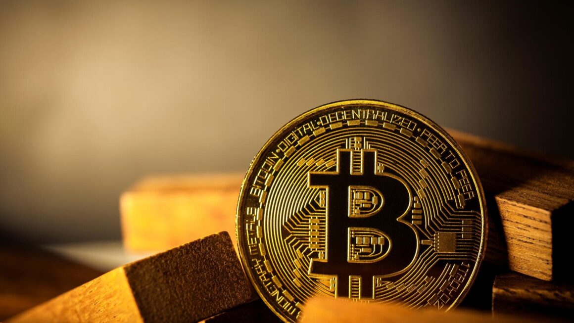 7 Powerful Strategies to Maximize Your Bitcoin Investments in 2025